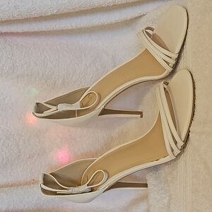 NWT Lulus Cream Heels